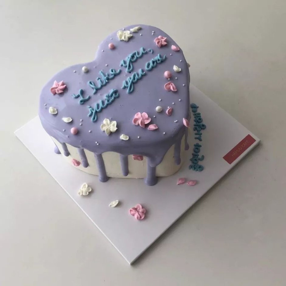 Украшение торта в стиле минимализма