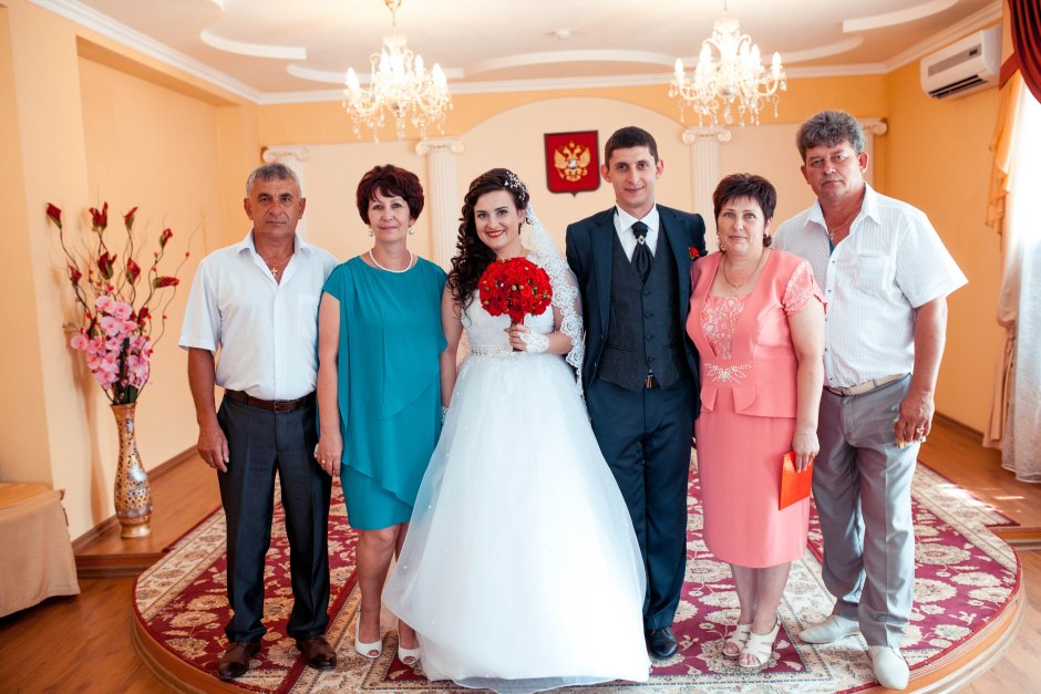Родители невесты на свадьбе