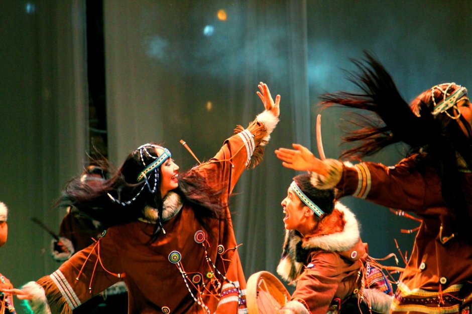 Национальный Якутский танец якутов