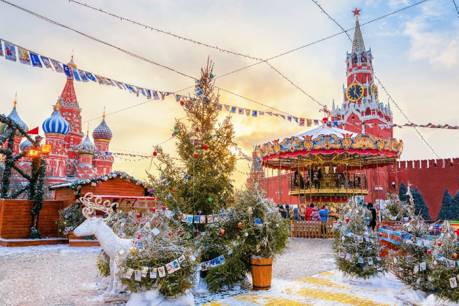 Новогодняя ярмарка в Москве на красной площади 2022