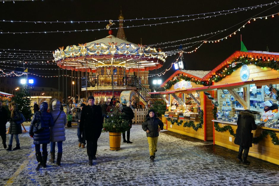 Рождественская ярмарка в Москве чем торгуют