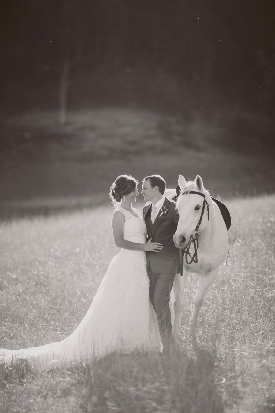Свадебная фотосессия с конем