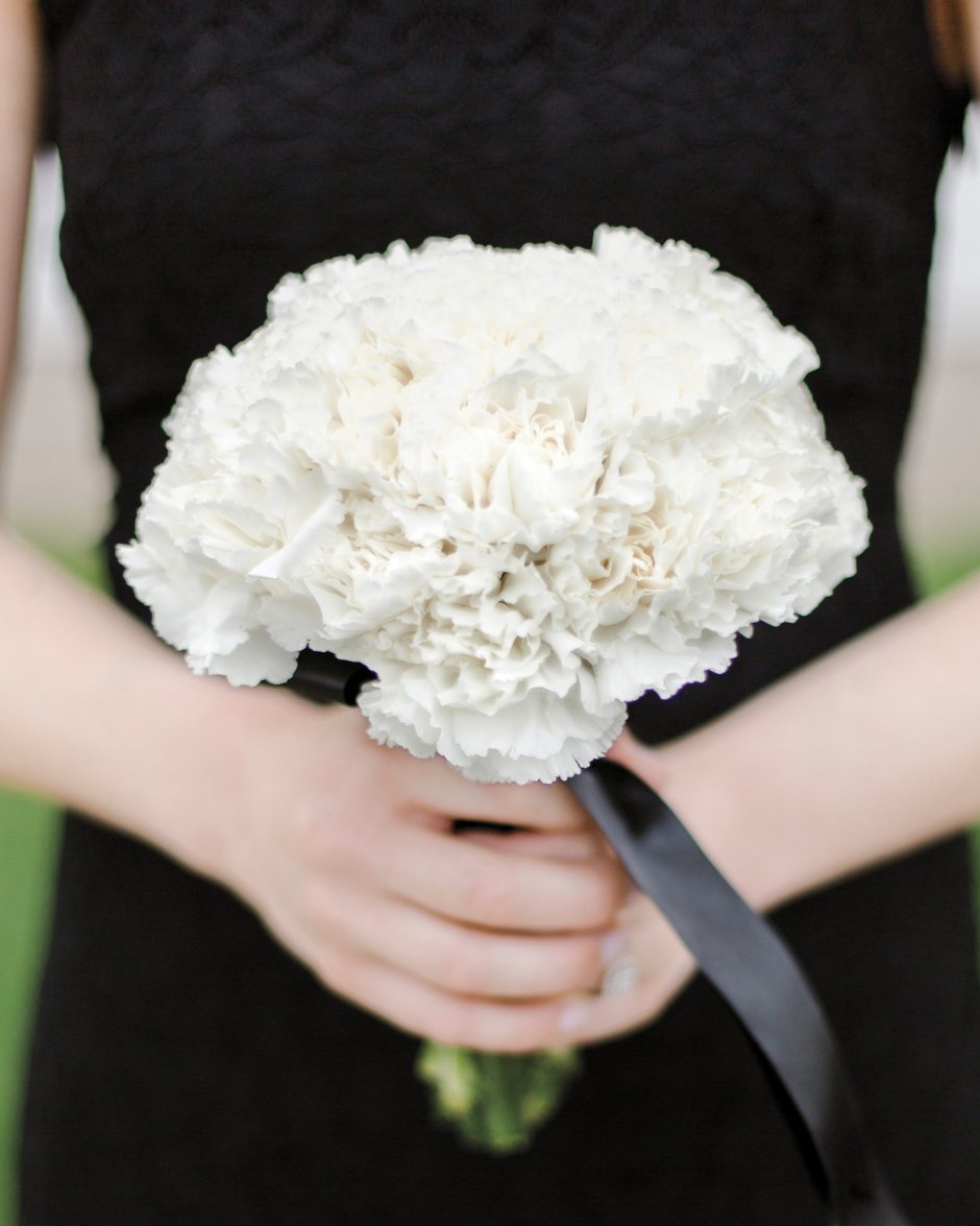 Белые кустовые розы букет невесты