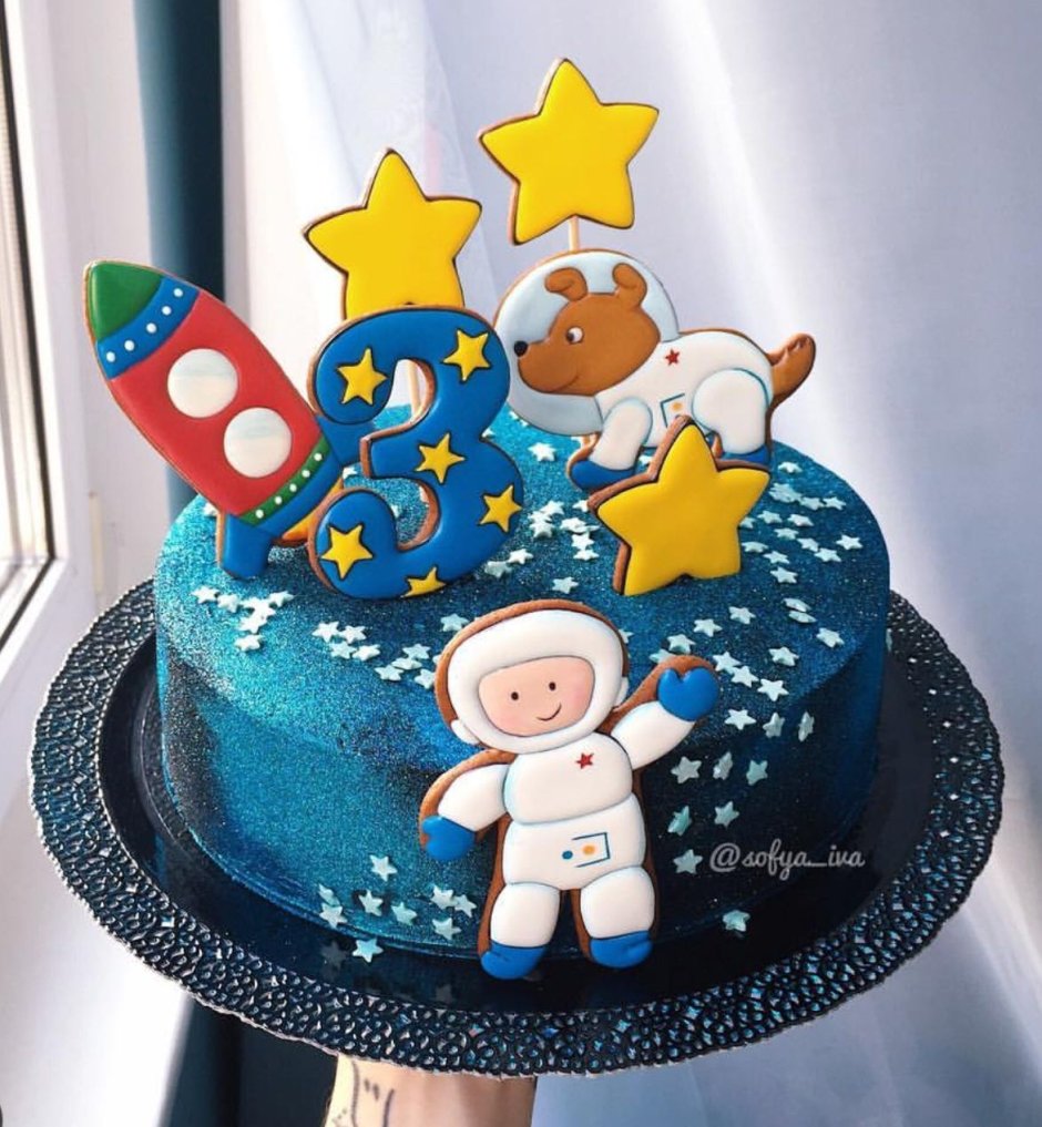 Торт на год ребенку космос