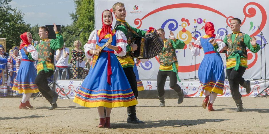 Фестиваль русское поле в Коломенском