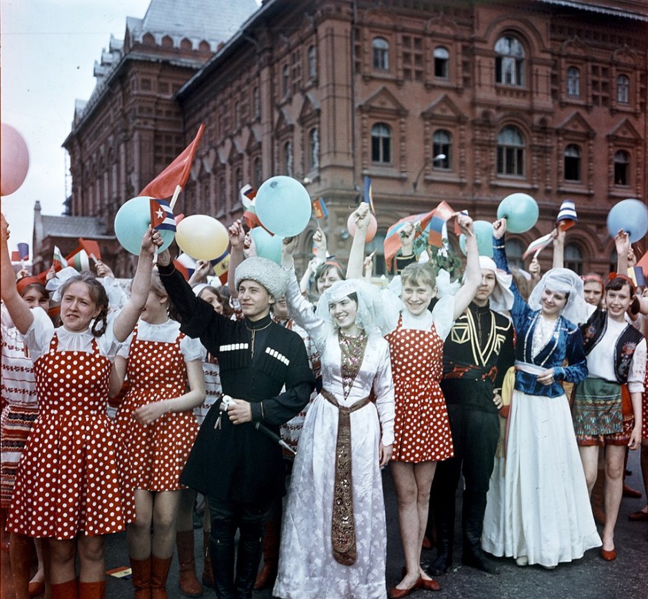 1957 Год Всемирный фестиваль молодежи и студентов в Москве