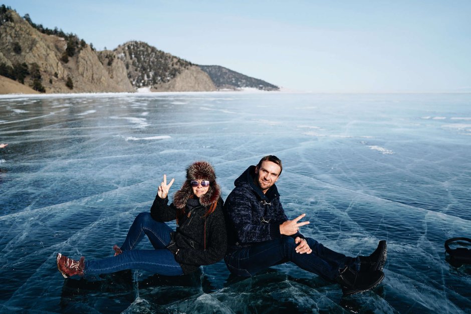 Бирюзовый лёд озера Байкал