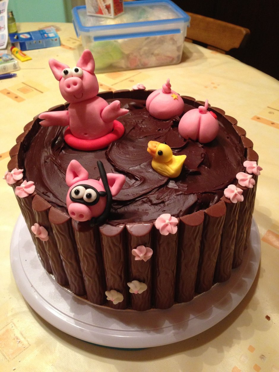 Торт с розовым поросенком