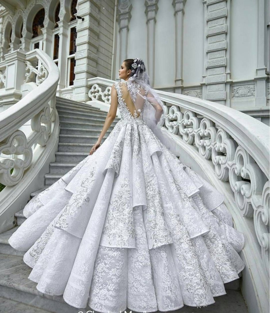 Сложное свадебное платье