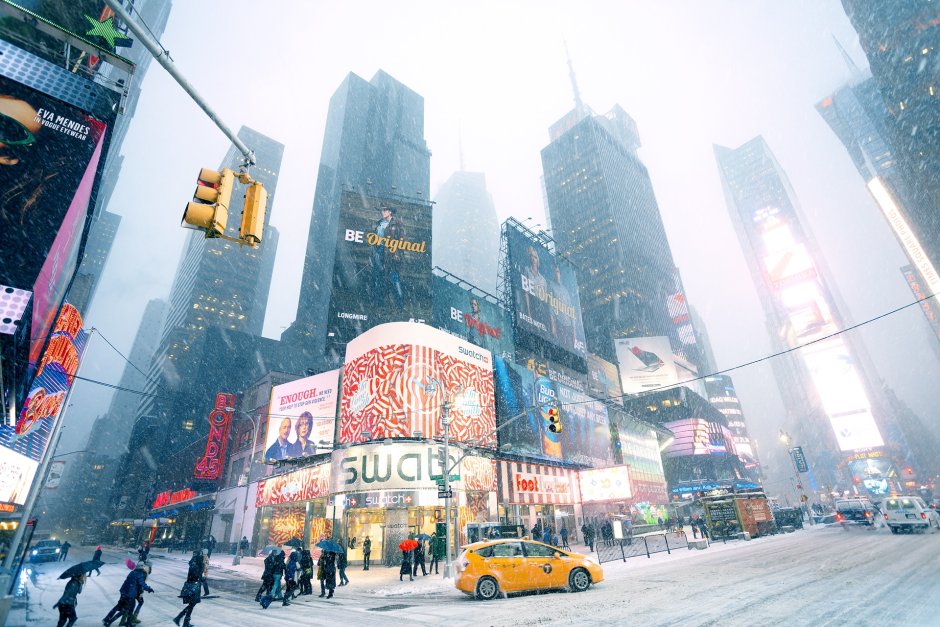 Нью-Йорк улица Таймс сквер зимой