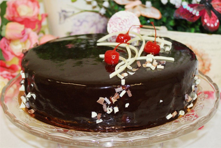 Шоколадный торт с вишней и маскарпоне