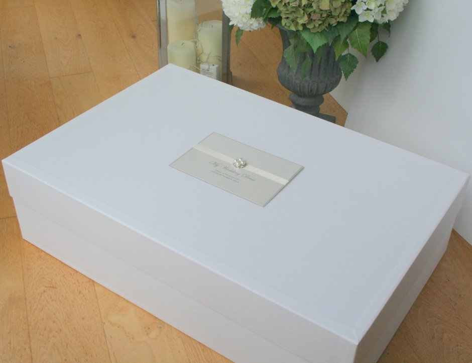 Коробка для свадебного платья