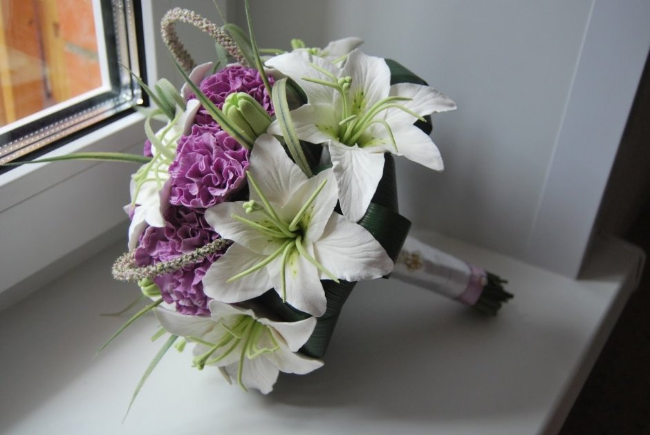 Белые лилии букет невесты