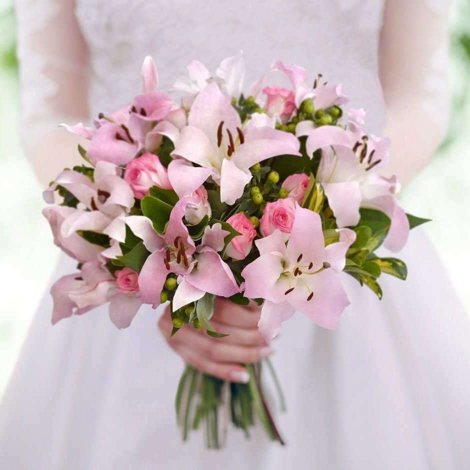 Букет невесты лилии и гипсофила