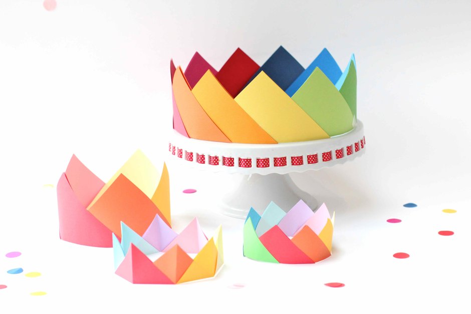 На день рождения оригами корону