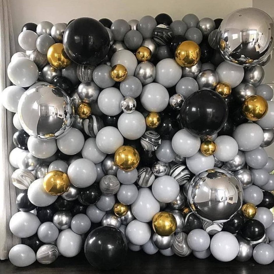 Золотые и серебряные шары