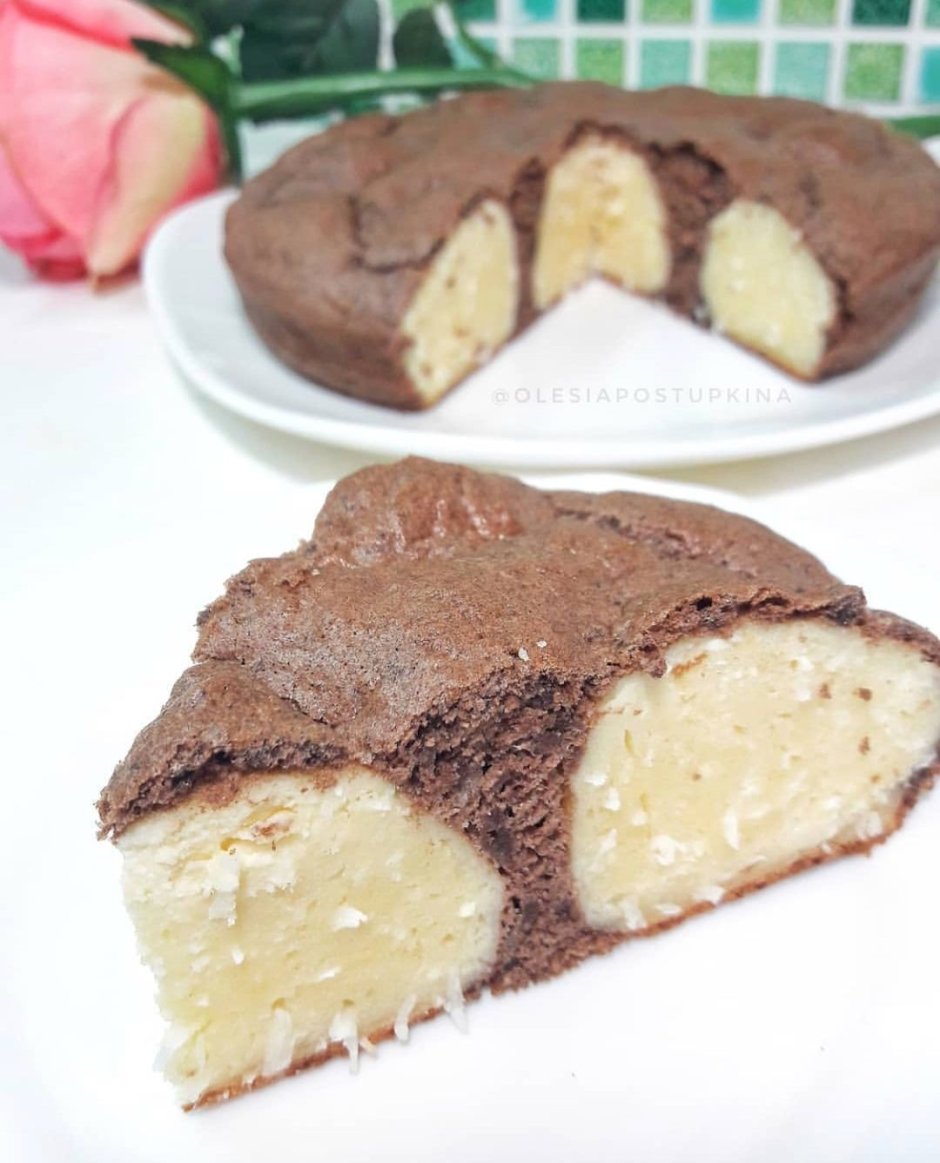 Шоколадный пирог с творожно кокосовыми шариками