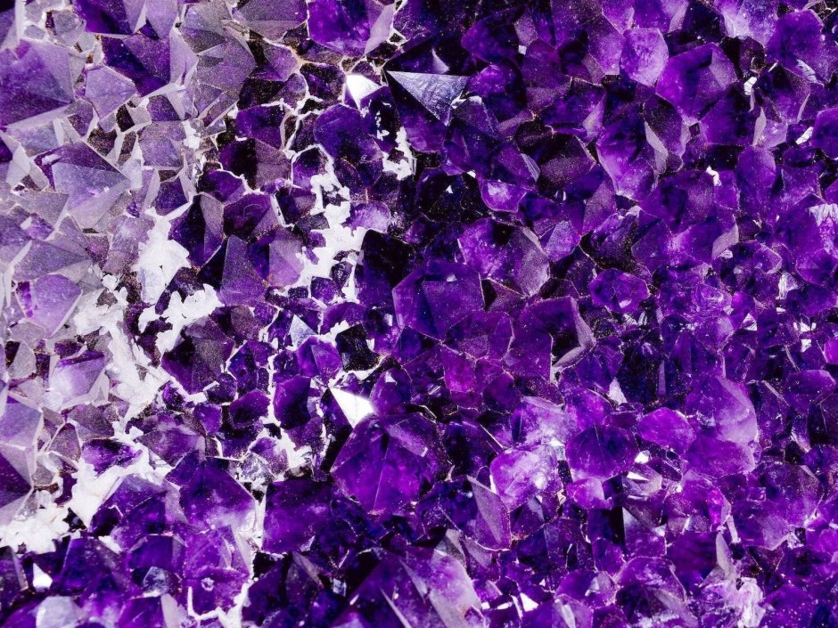 Фиолетовые камушки