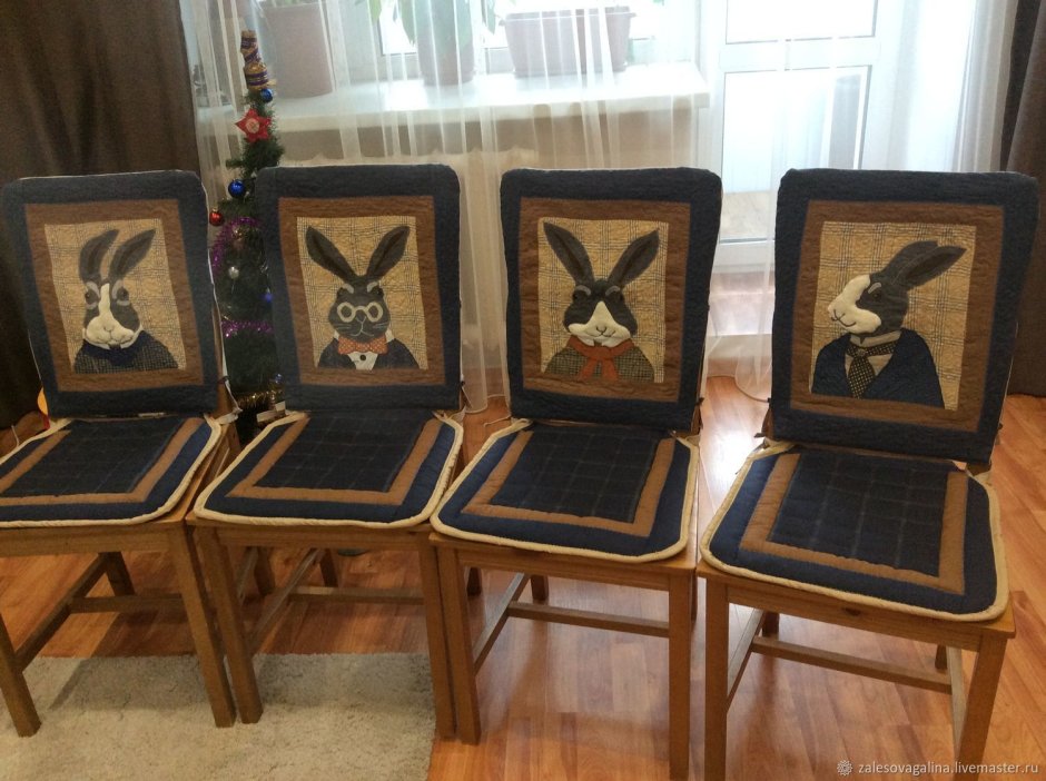 Рождественские чехлы на стулья