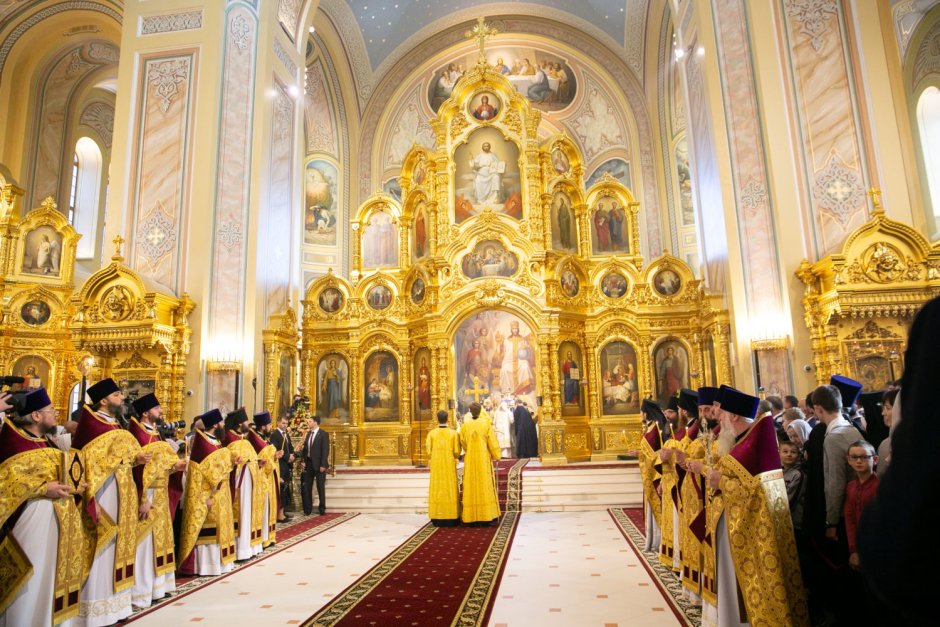 Монастырь в Ростове Великом на озере Неро