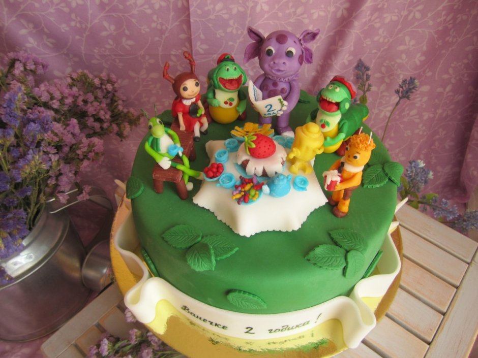 Торт на день рождения девочке 4 года Лунтик