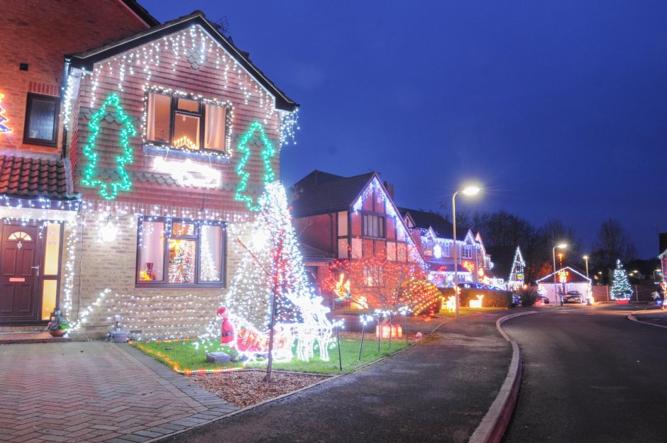 Украшение домов в Великобритании на Рождество