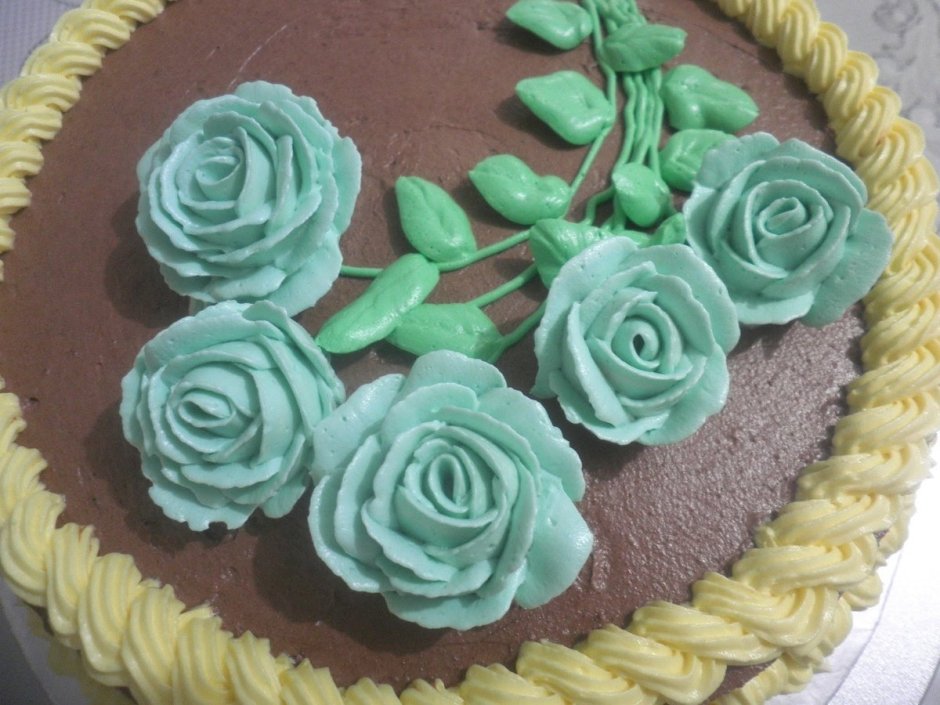 Торт с розами из крема