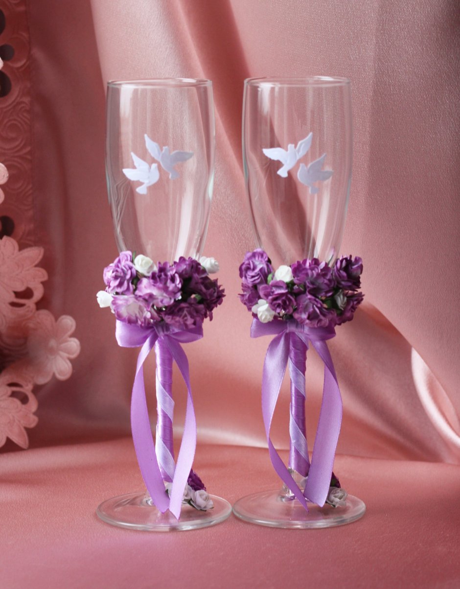 Фиолетовые бокалы на свадьбу