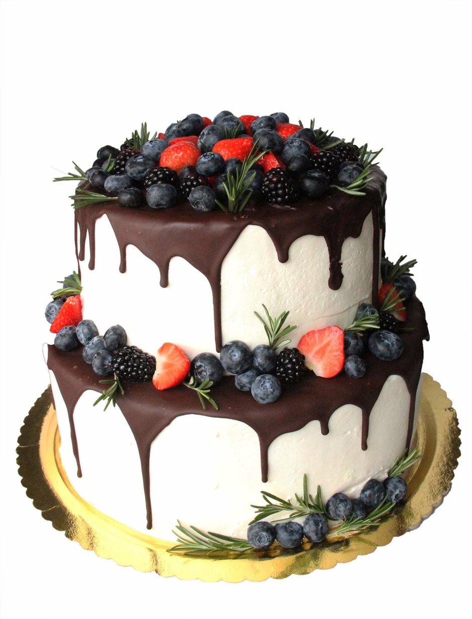 Шоколадный торт с фруктами