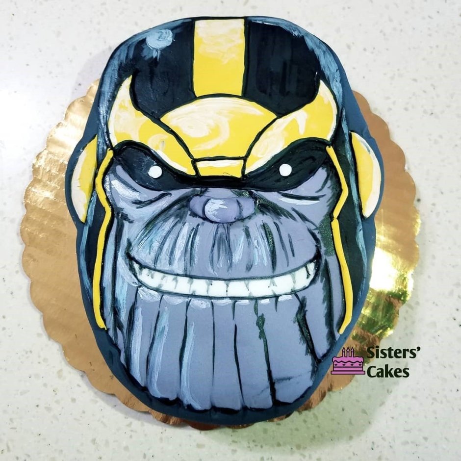 Танос с тортиком