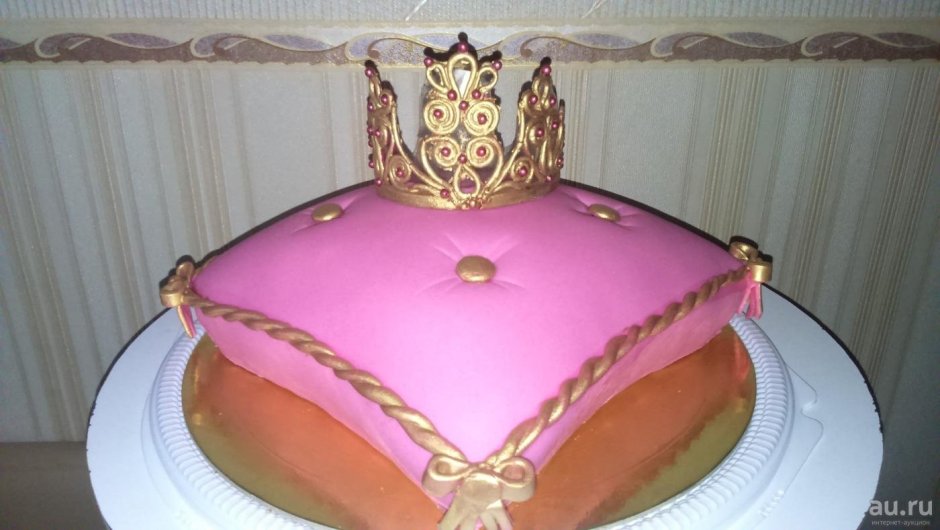 Торт на 1 годик мальчику с короной