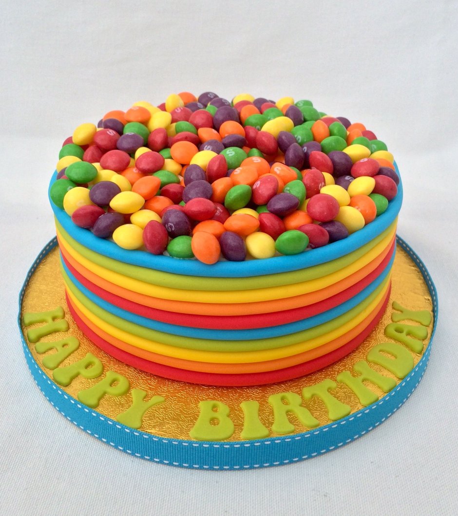 Торт СКИТЛС на день рождения