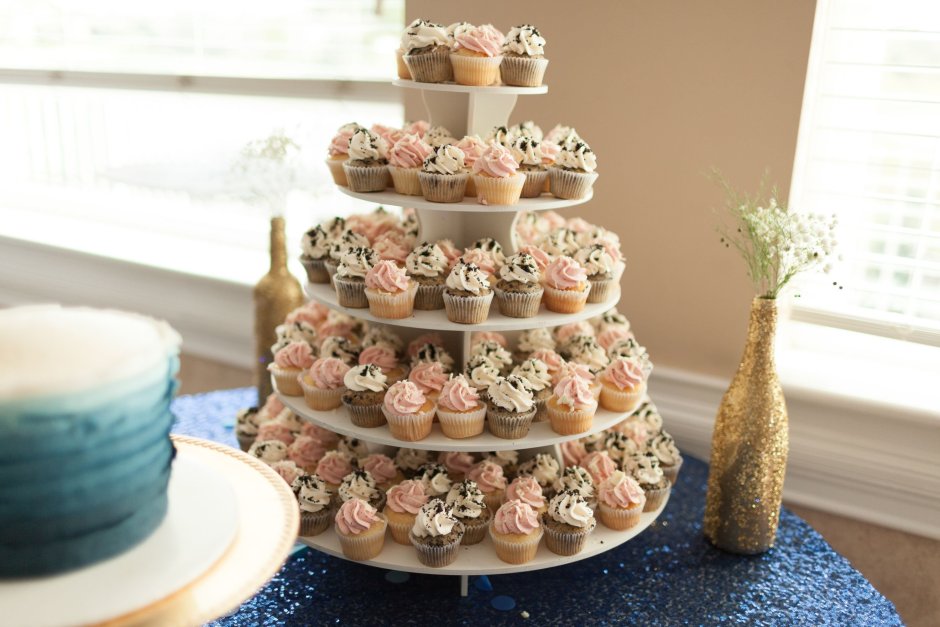 Свадебные пирожные в бирюзовом цвете