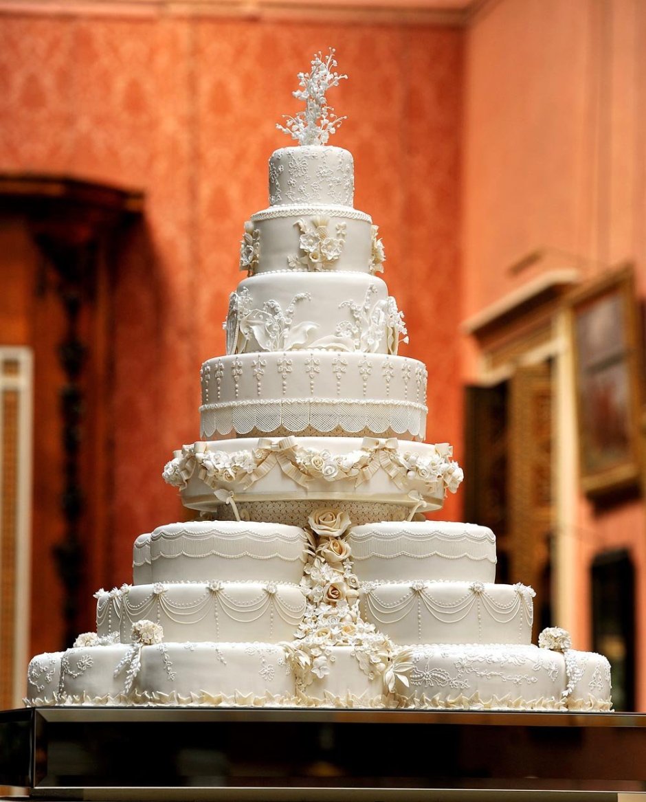 Свадебный торт из сливок