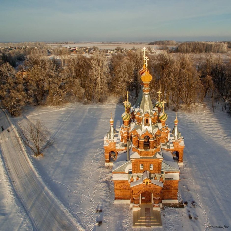 Город большой камень Церковь Рождества Христова