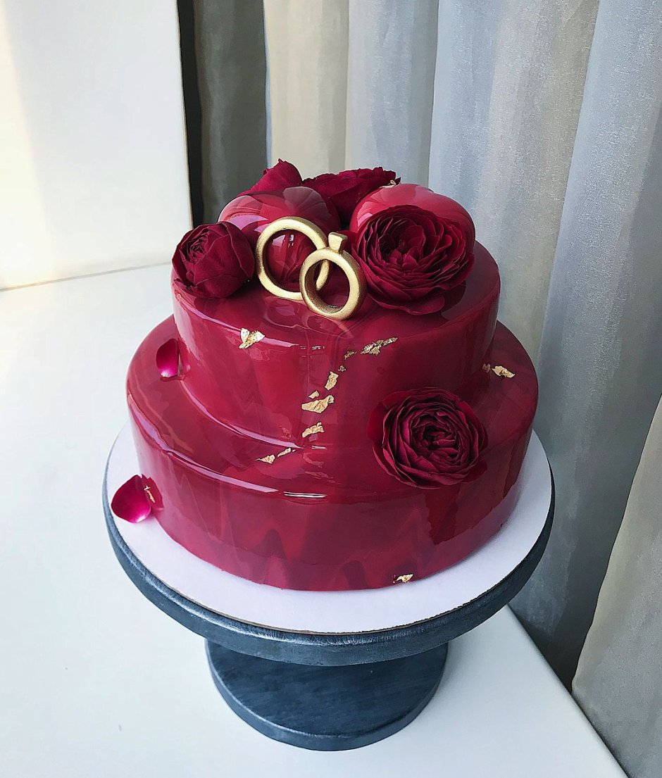 Торт в рубиновом цвете