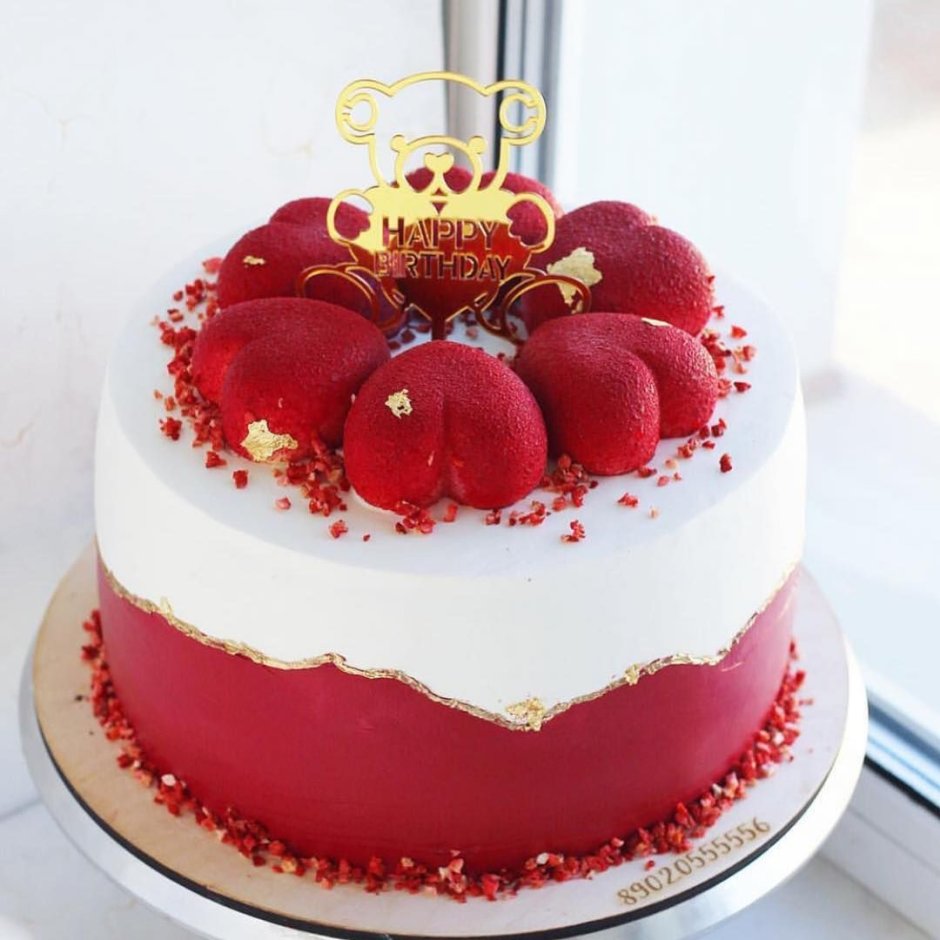 Торт с красными цветами