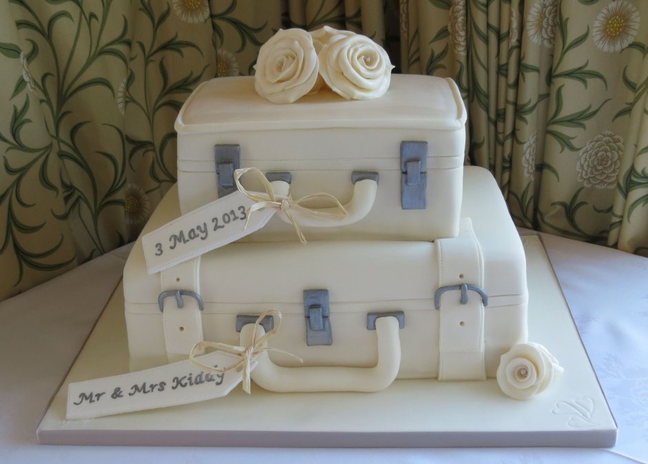 Свадебный торт чемоданчик