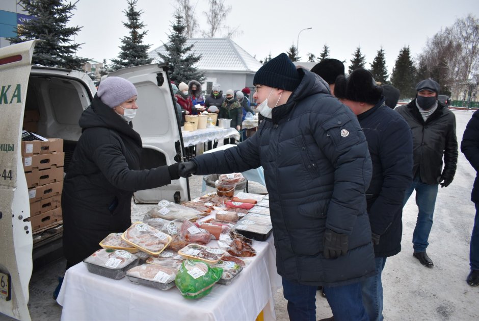 Губернская ярмарка в Костроме в центре