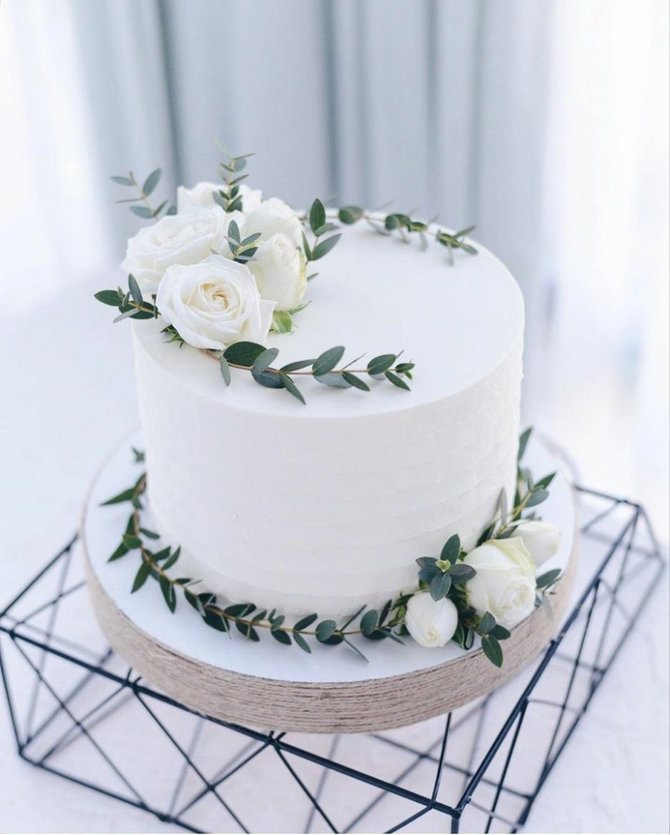 Нежный свадебный торт