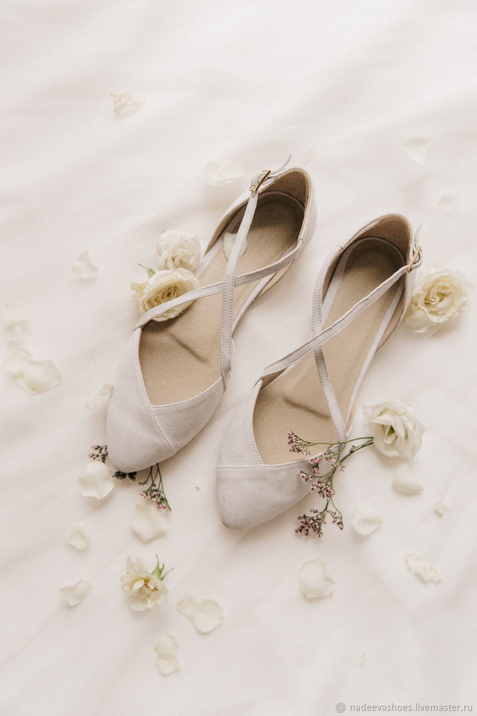 Свадебная обувь на плоской подошве