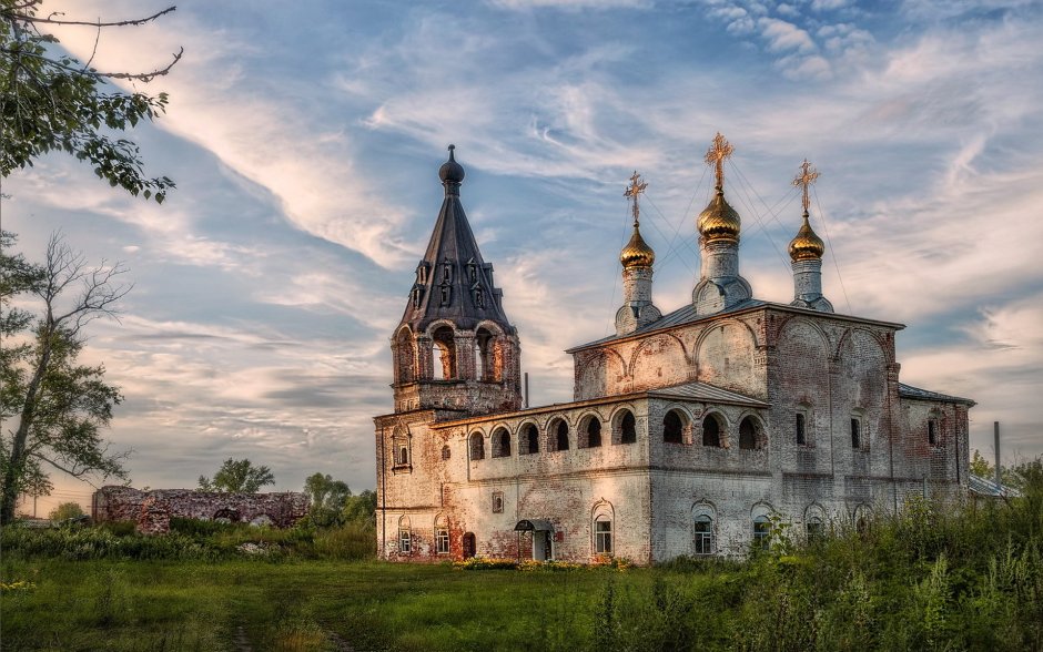Свято Боголюбовский монастырь