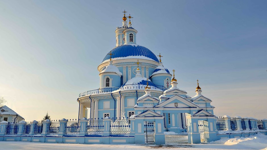 Воскресенский Смольный собор православный храм