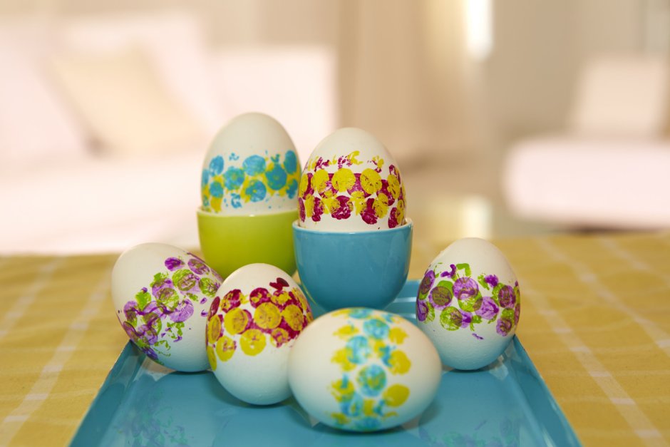 Декорирование яиц с детьми