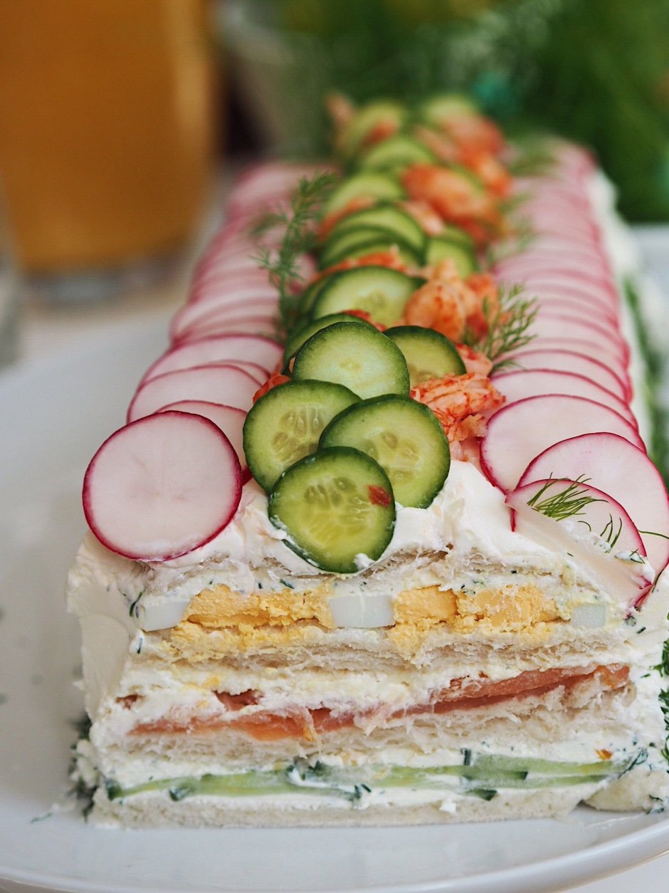 Шведский бутербродный торт