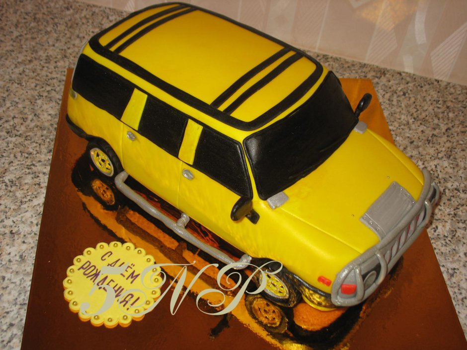 Торт в виде машины такси