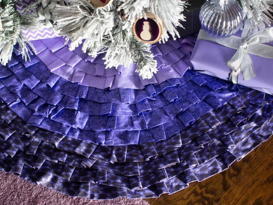 Фиолетовый декор елки