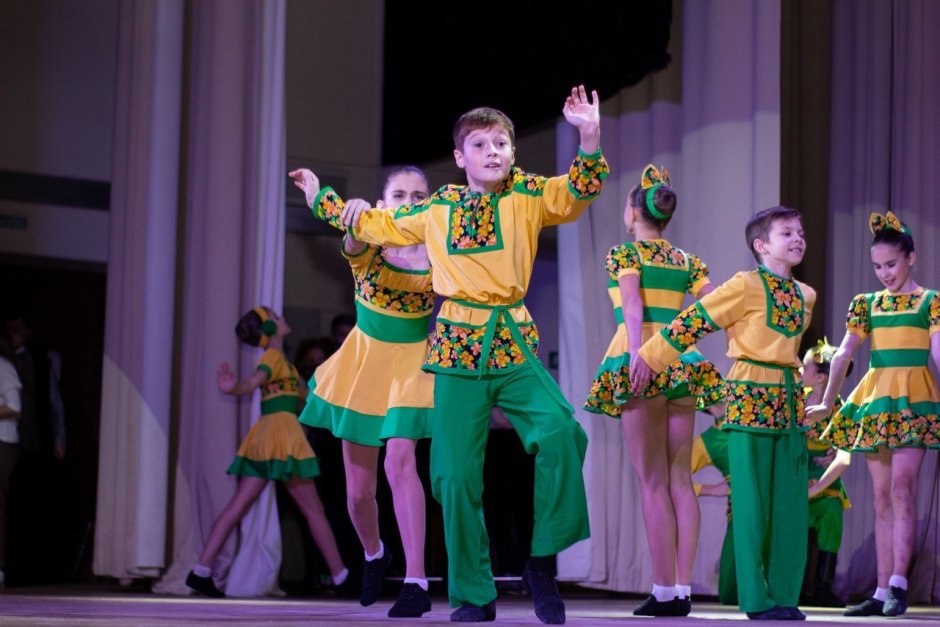 Танцы народов России