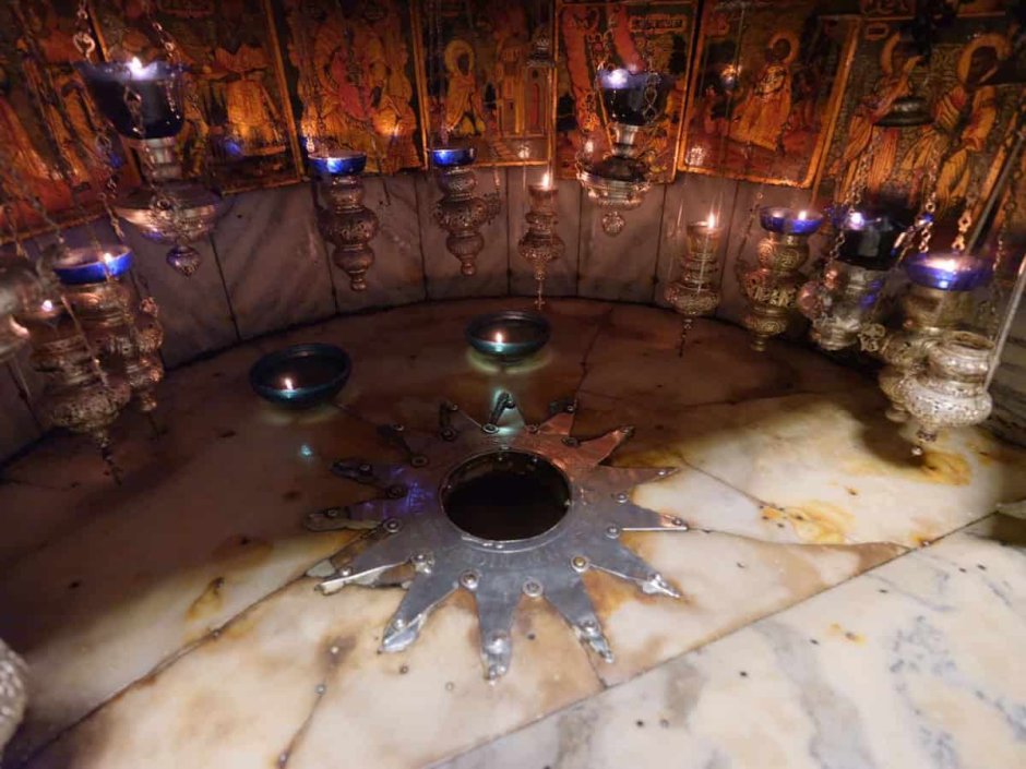 Вифлеемская звезда в храме Рождества Христова