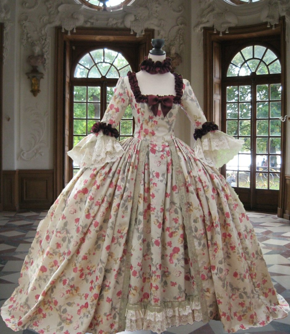 Бальные платья 18 века рококо